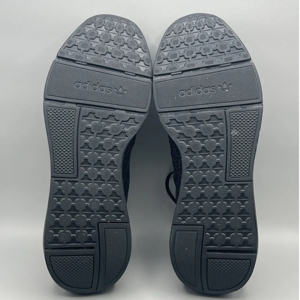 2022 Adidas Swift Run 22 Dark Grey Black Running Shoes - Men's Size‎ 12 USED
